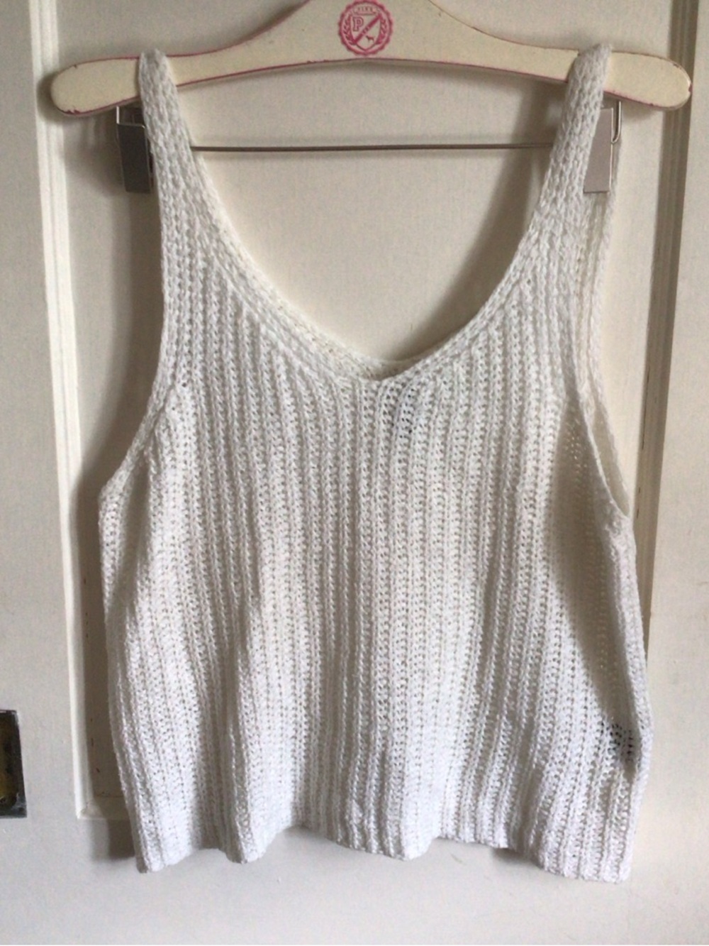 moon & madison White Knit V-Neck Tank